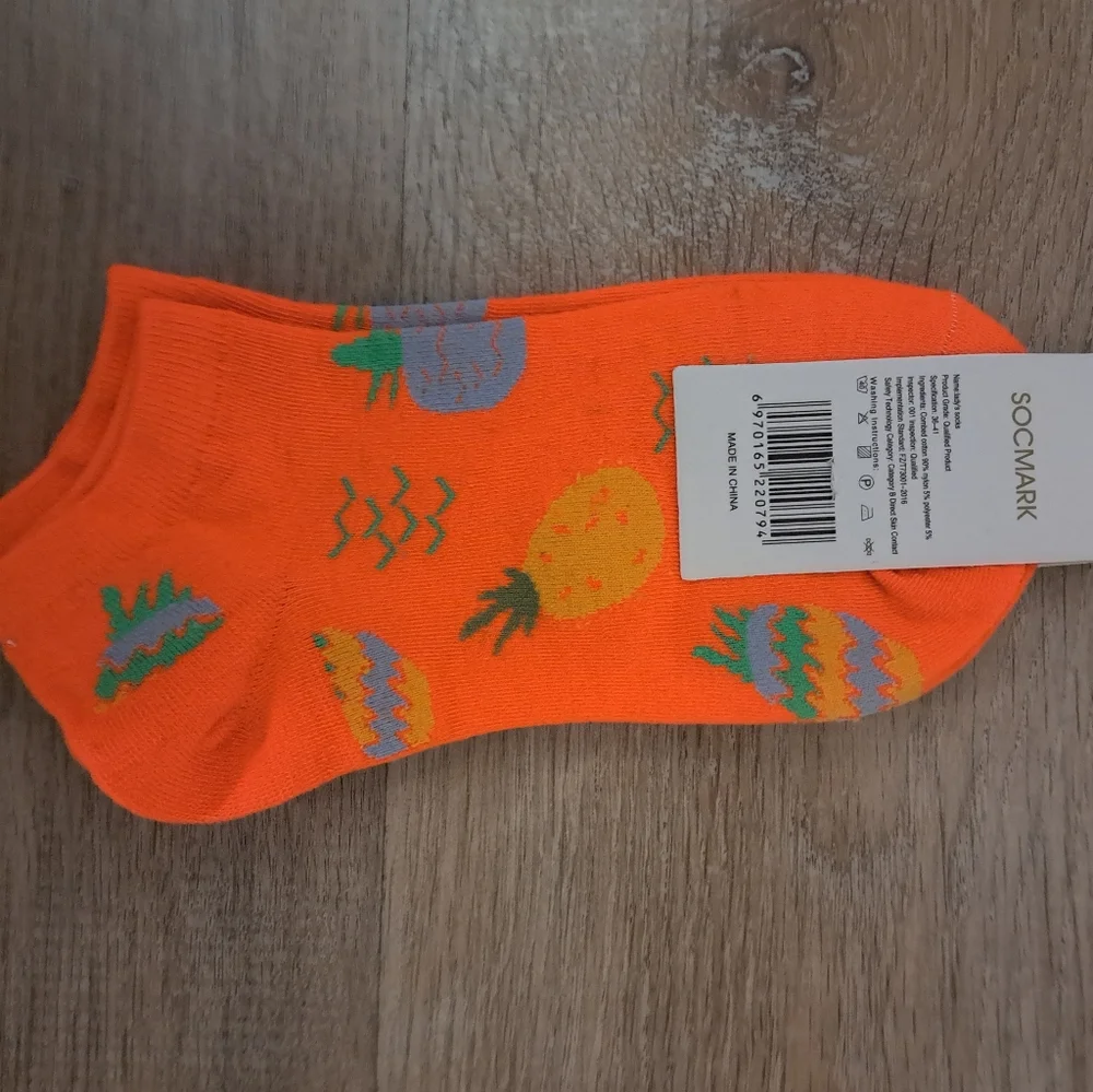 Sockmark Orange Yellow Green Blue Pineapple Ankle Socks Size 38-41 NWT